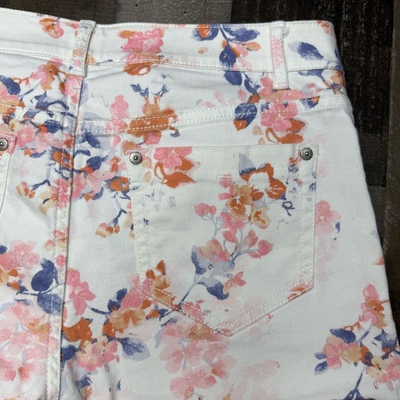 J. Jill White and Pink Denim Shorts size 8 - Picture 3 of 11